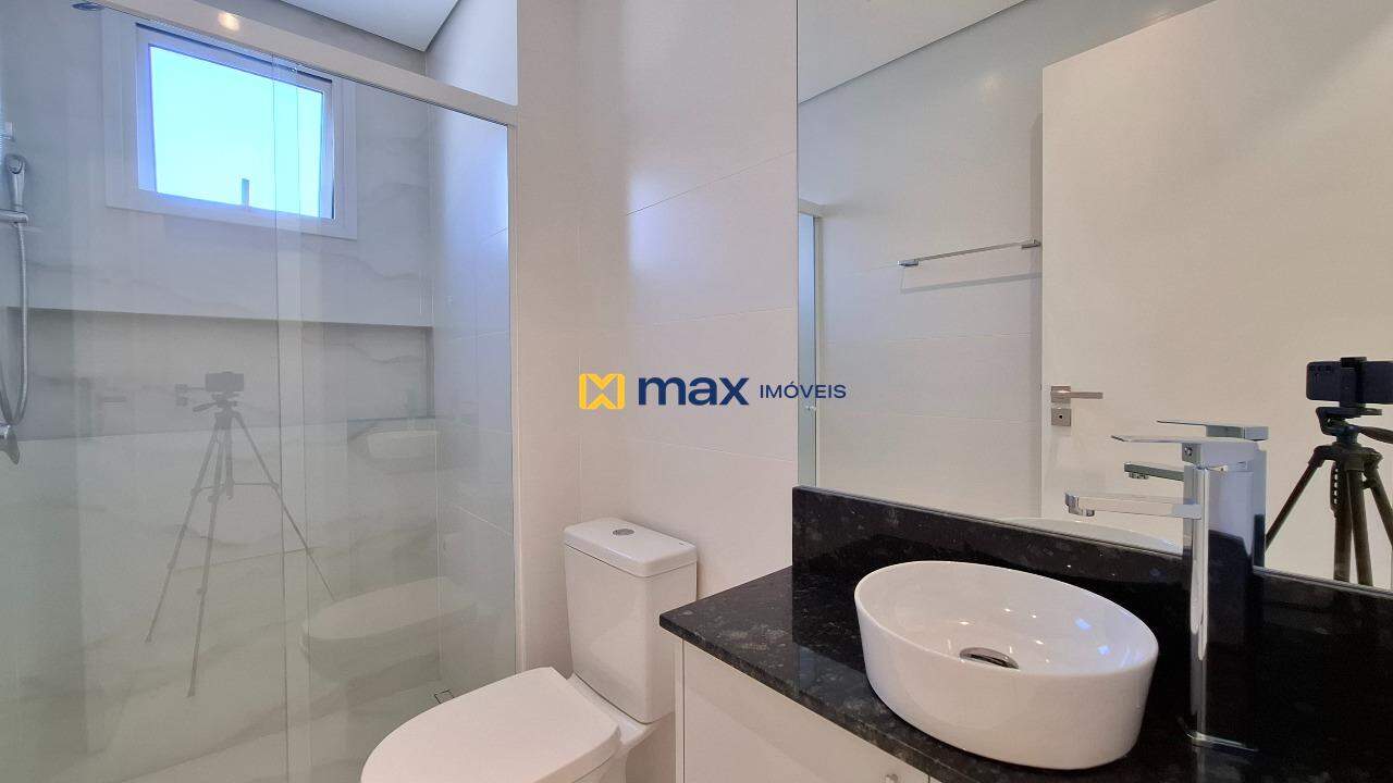 Apartamento à venda no Fazendinha: Banheiro social