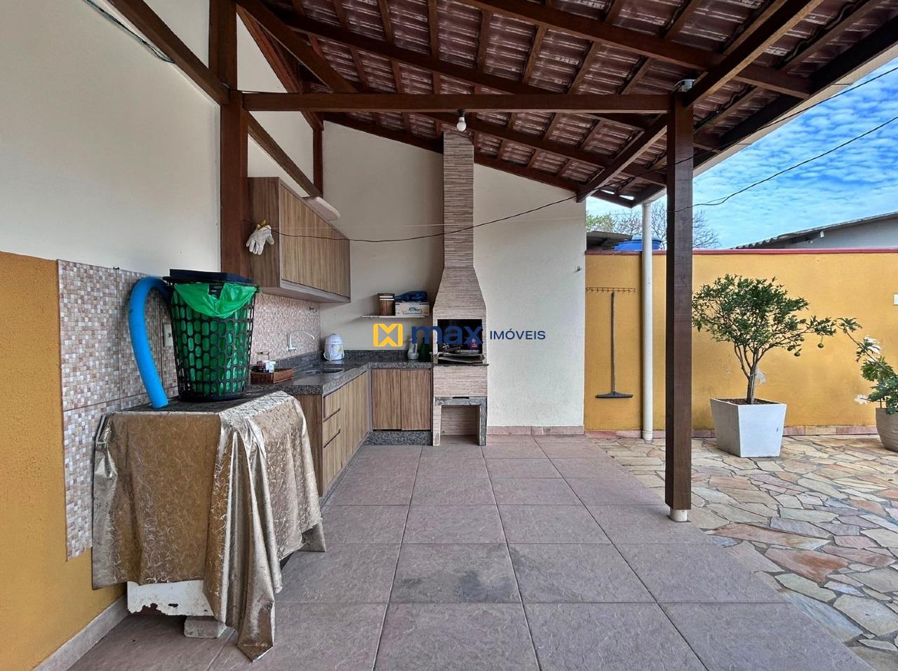 Casa à venda no São Domingos: Edícula