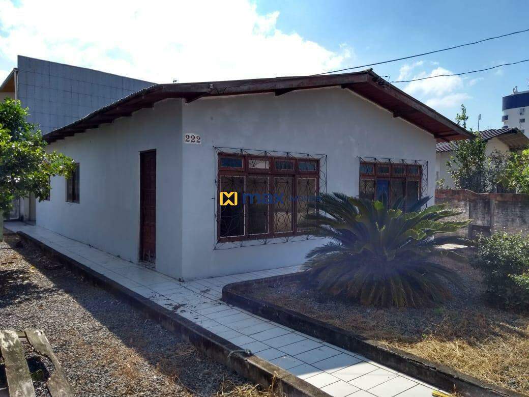 Casa à venda no Centro: 