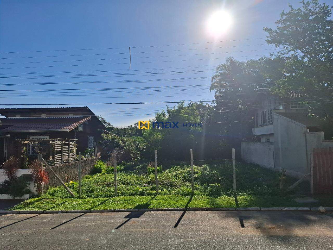 Terreno à venda no Jardim Iate Clube: