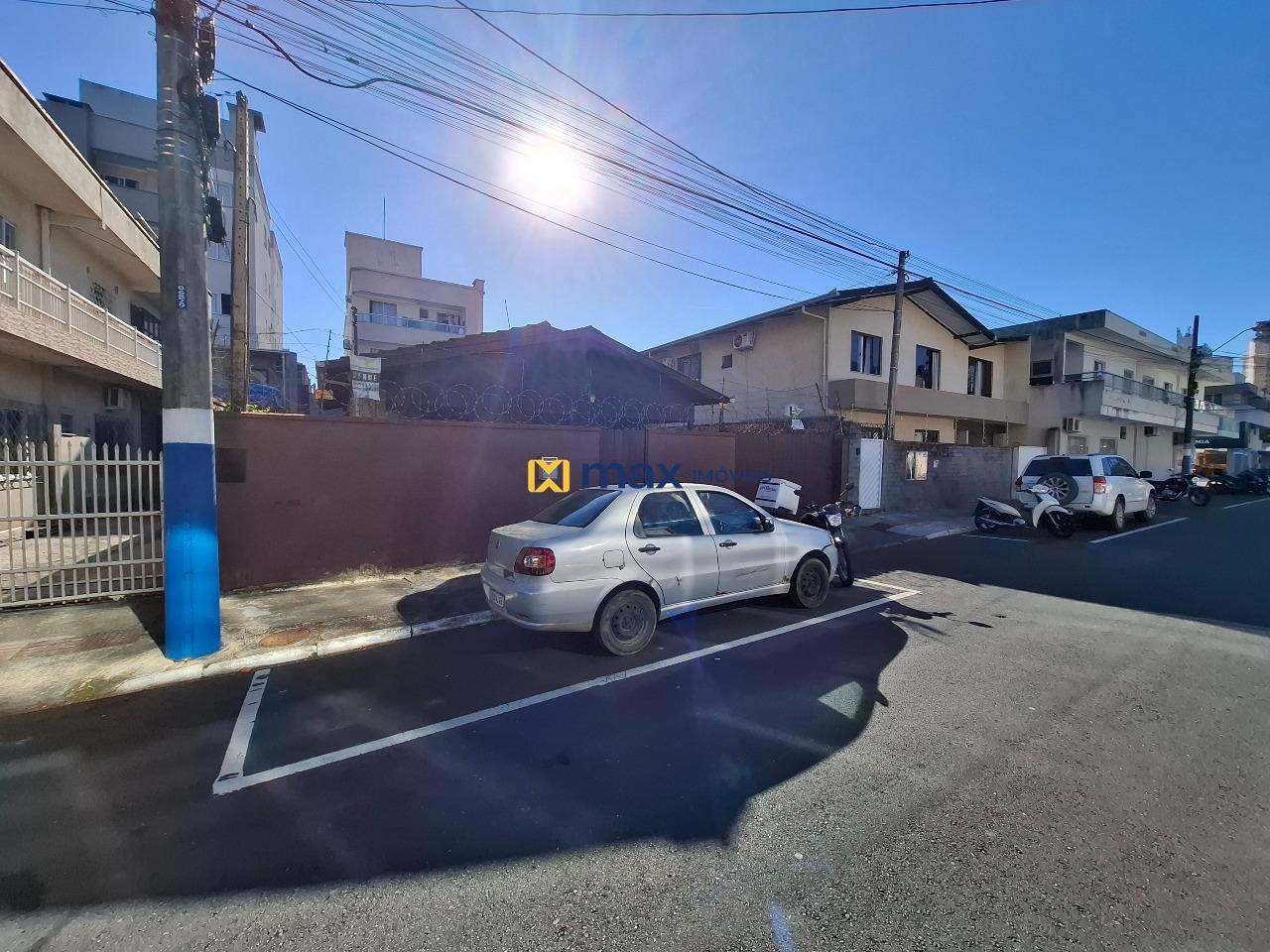 Terreno à venda no Vila Real: 