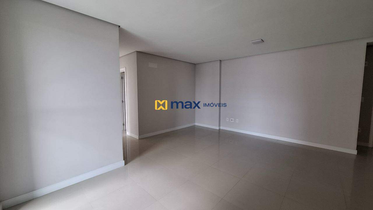 Apartamento para aluguel no São João: Sala de Estar e Jantar