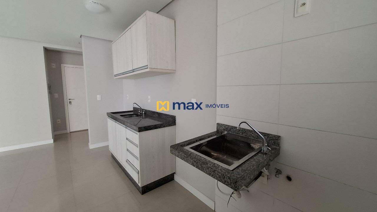 Apartamento para aluguel no São João: Cozinha/ Lavanderia