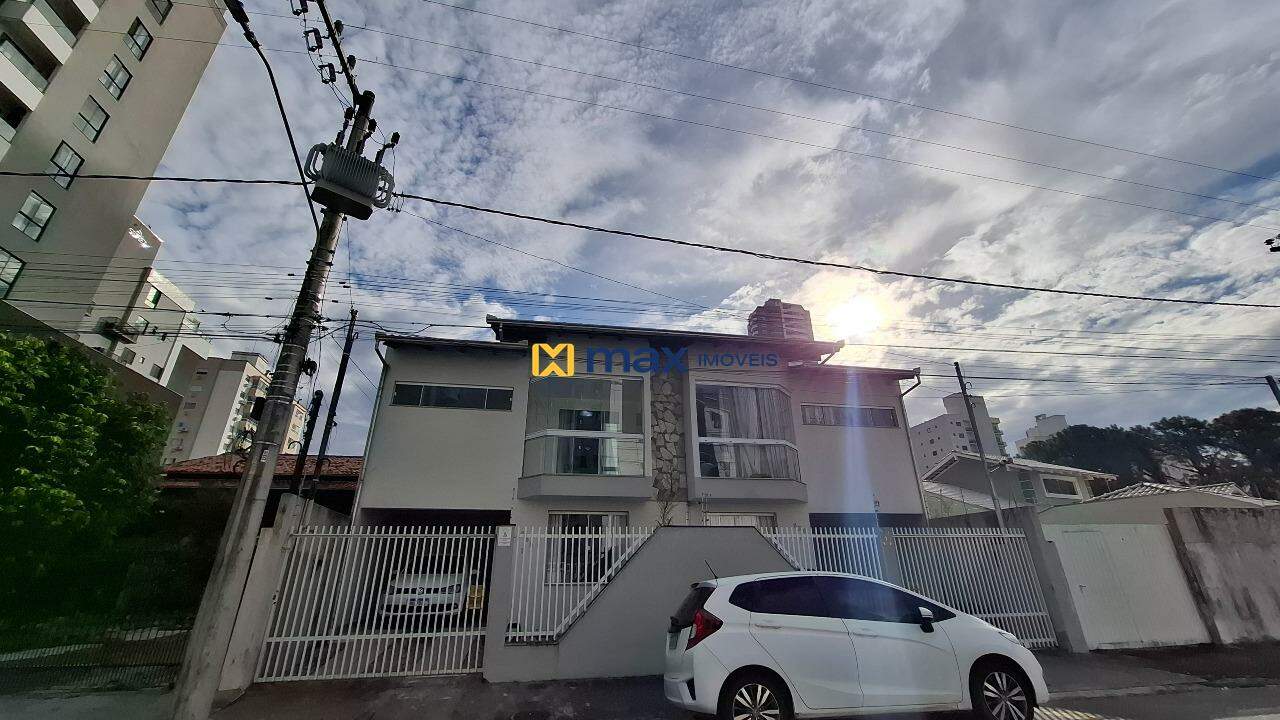 Casa à venda no Vila Operária: Fachada