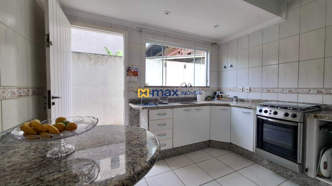 Casa à venda no Vila Operária: Cozinha