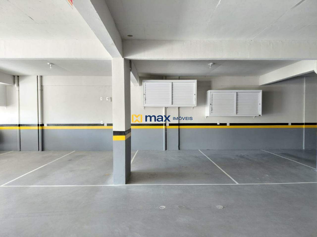 Apartamento para aluguel no Gravatá: Garagem