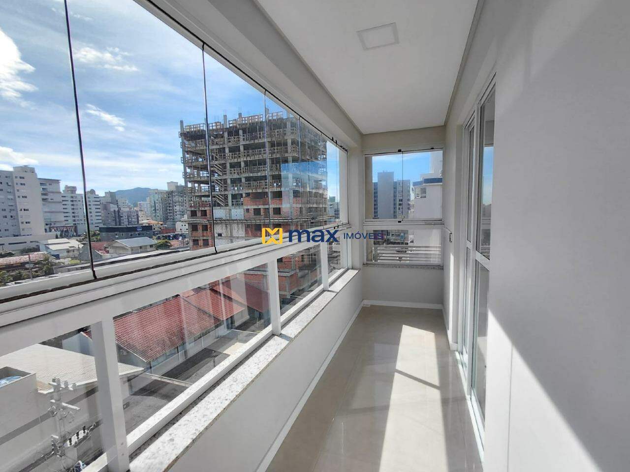 Apartamento para aluguel no Gravatá: Varanda