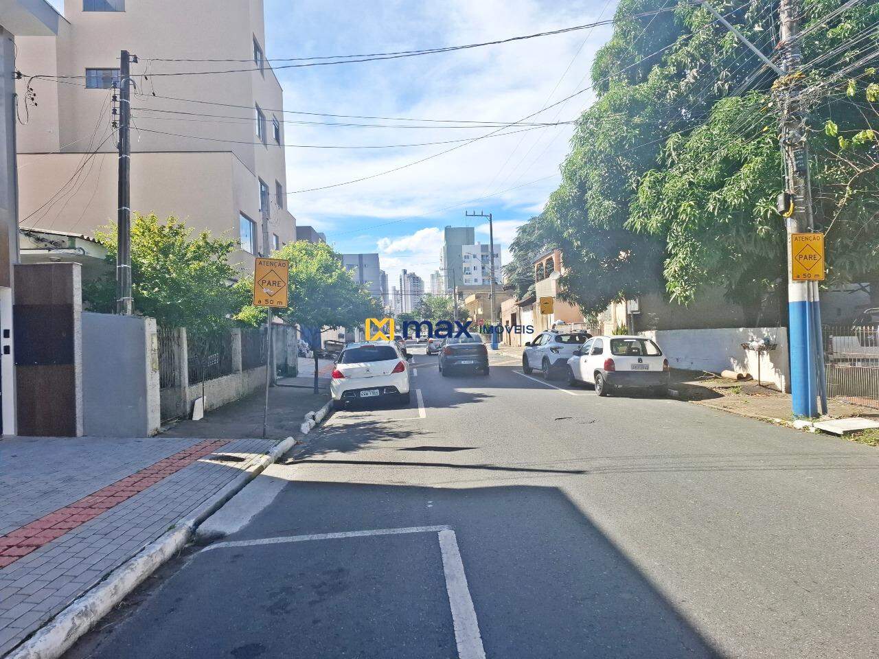 Casa à venda no Vila Real: Rua