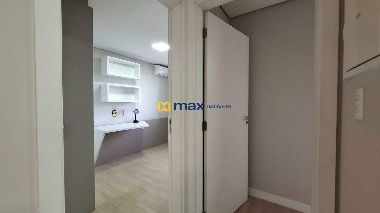 Apartamento para aluguel no São João: Hall dos Quartos