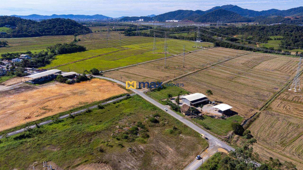 Terreno à venda no Rio do Meio: 