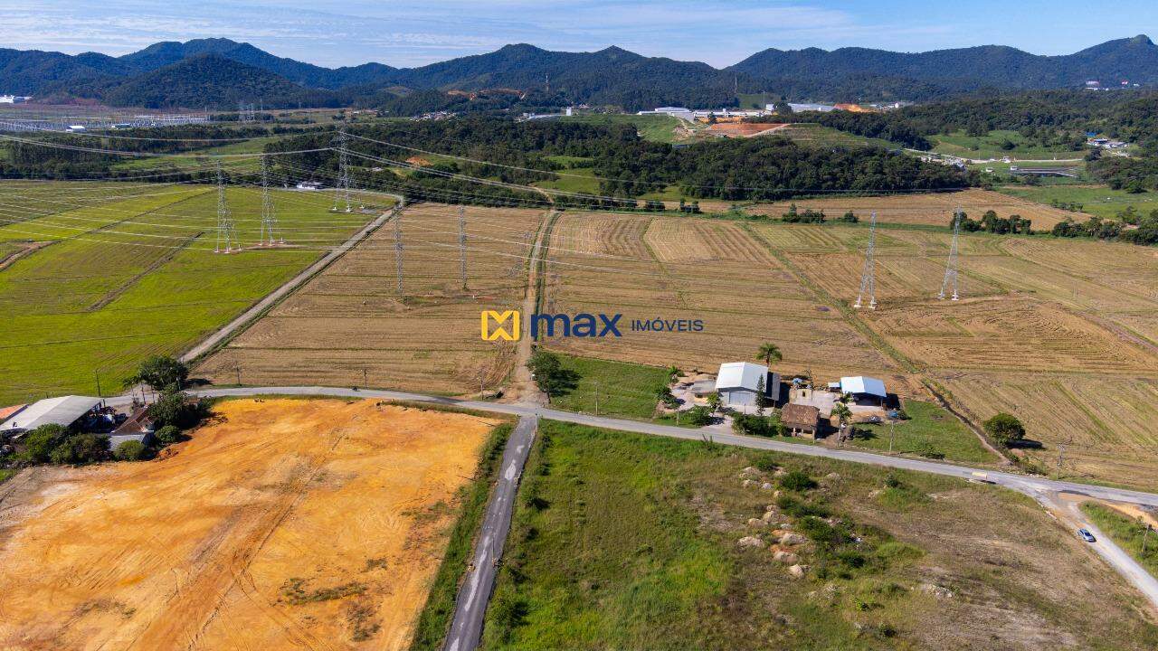 Terreno à venda no Rio do Meio: 