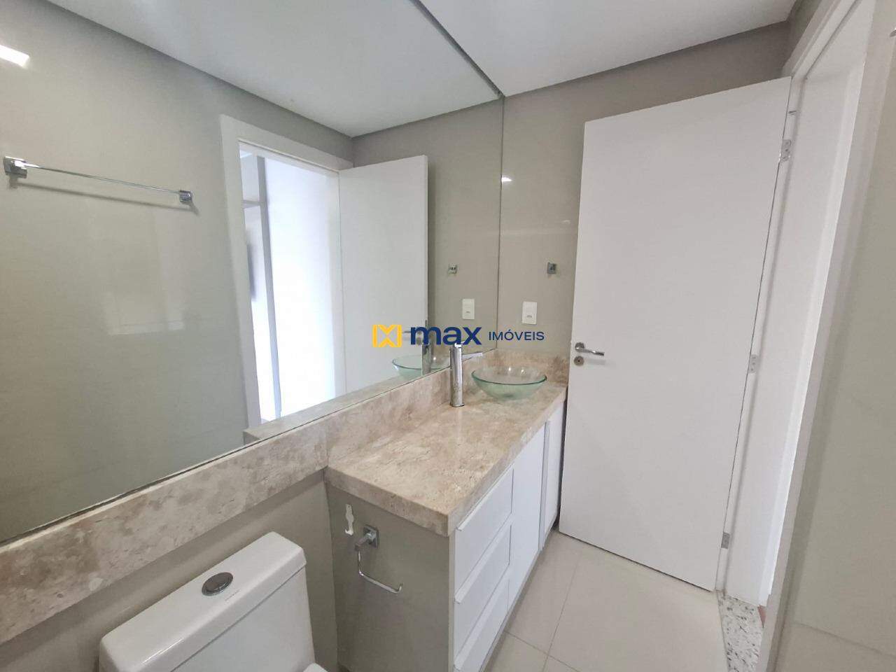Apartamento para aluguel no Ressacada: Banheiro Suíte
