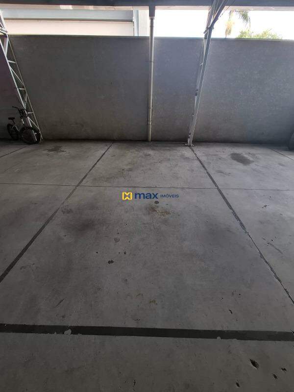 Apartamento para aluguel no Ressacada: Garagem