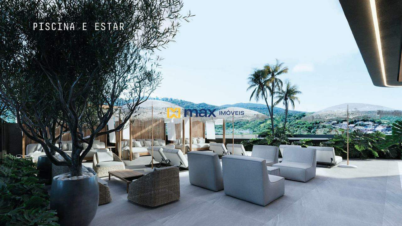 Apartamento à venda no Praia Brava de Itajaí: Piscina e estar