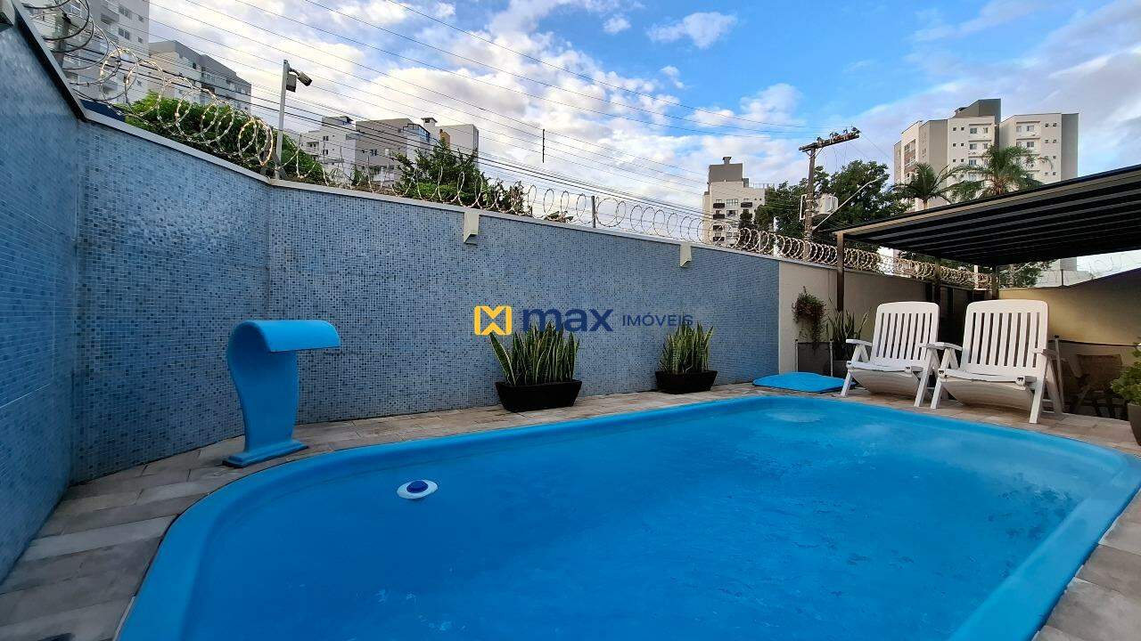 Casa à venda no São João: Piscina