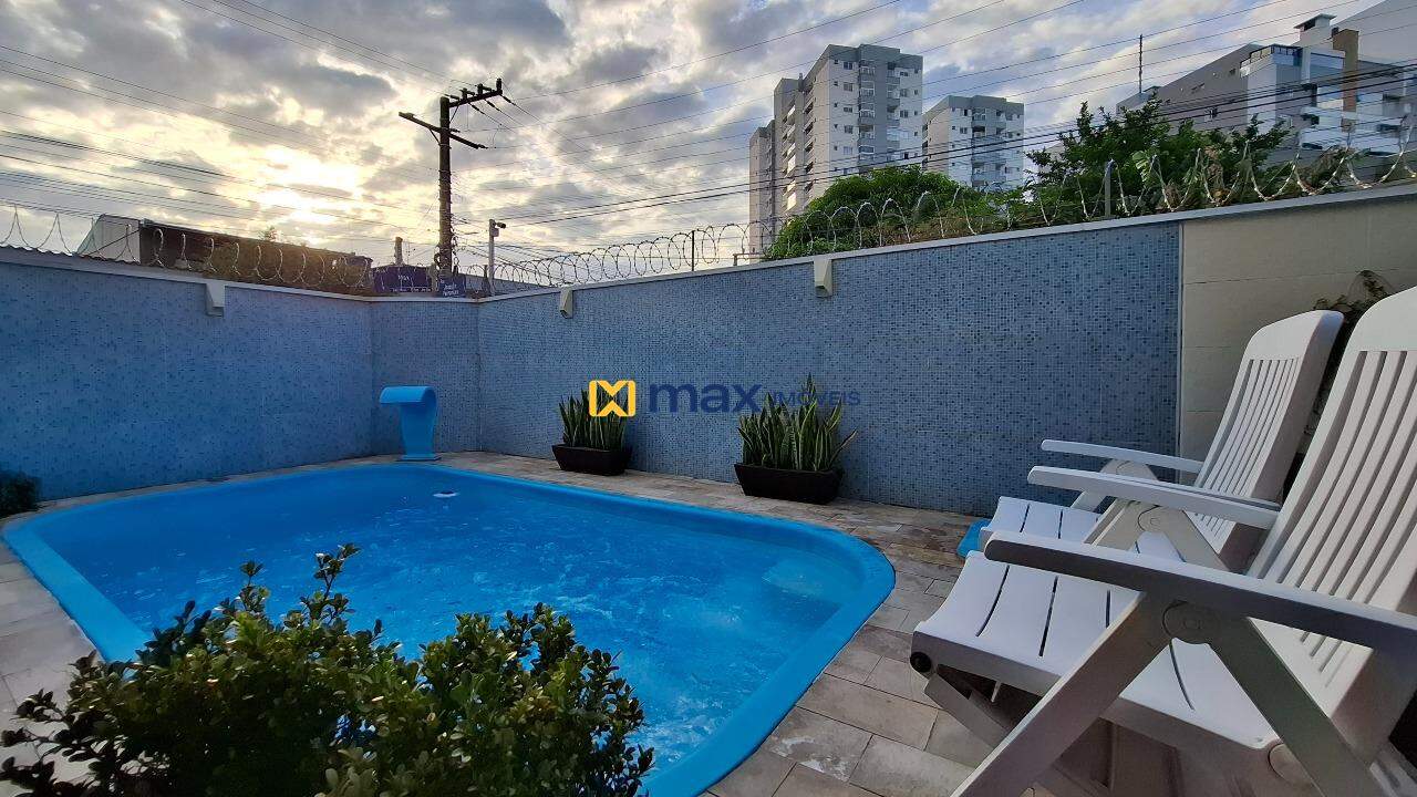 Casa à venda no São João: Piscina