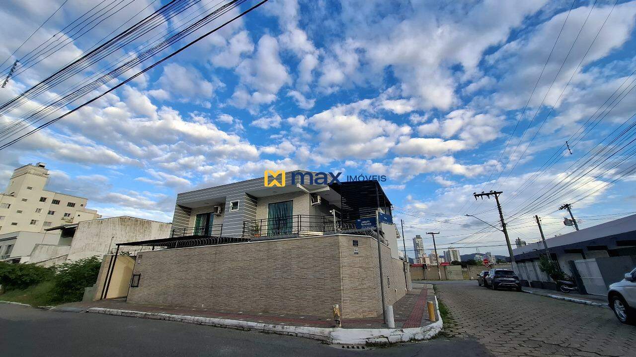 Casa à venda no São João: Fachada