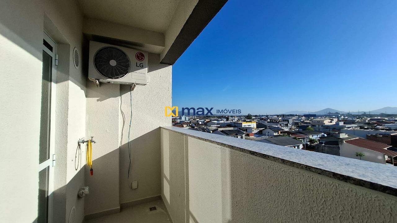 Apartamento à venda no São Vicente: Sacada com churrasqueira