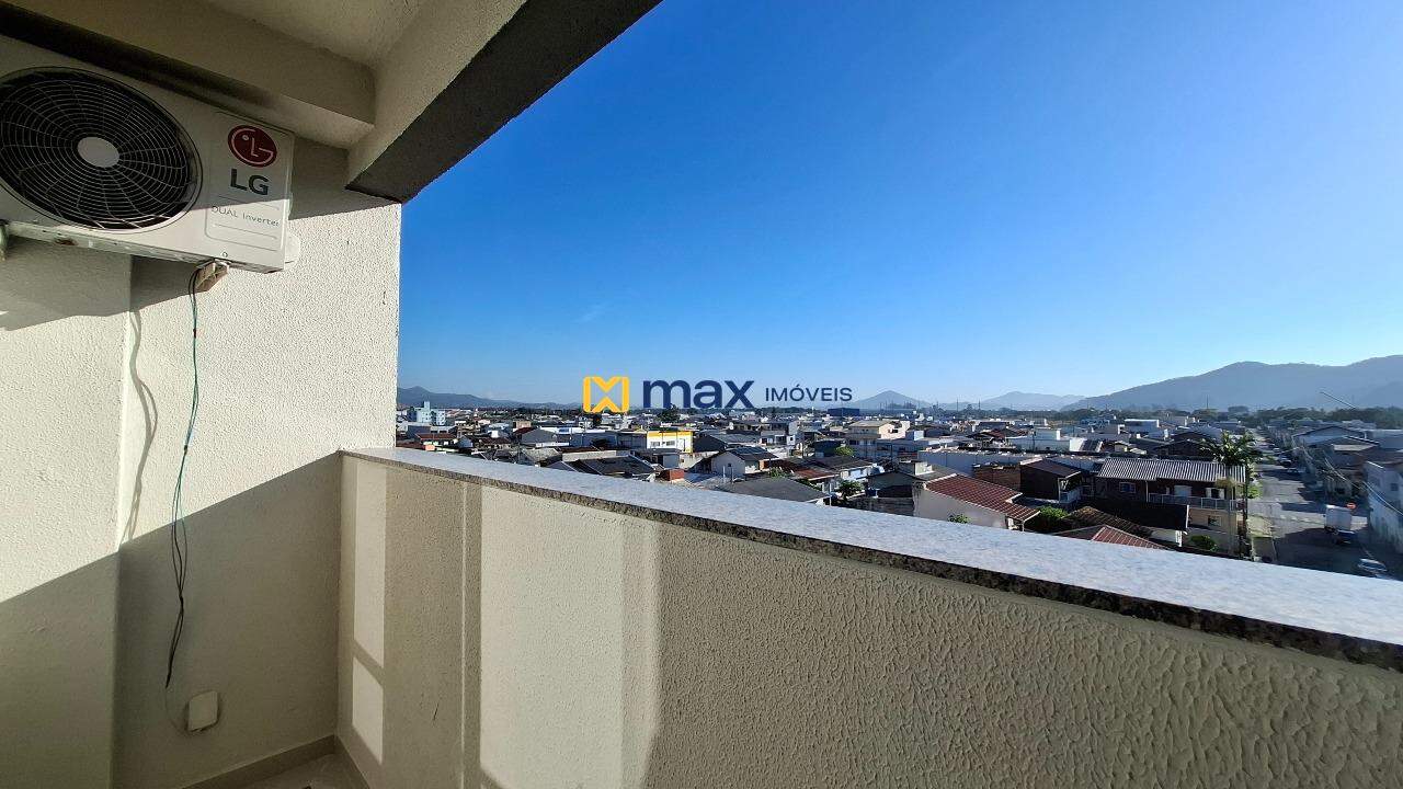 Apartamento à venda no São Vicente: Sacada com churrasqueira