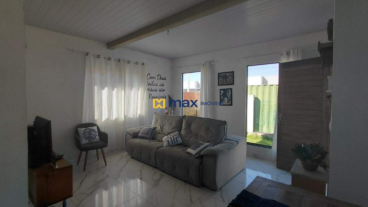 Casa à venda no Meia Praia: SALA