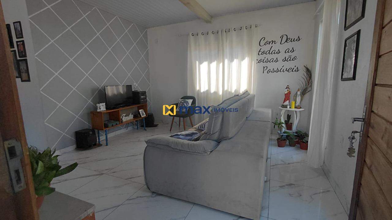 Casa à venda no Meia Praia: SALA