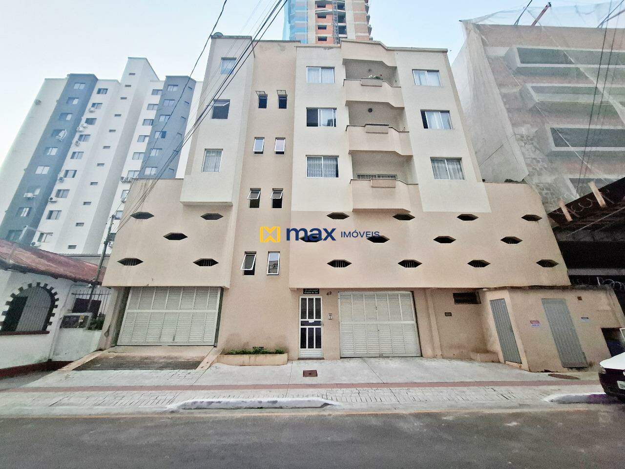 Apartamento para aluguel no Centro: Acesso Garagem