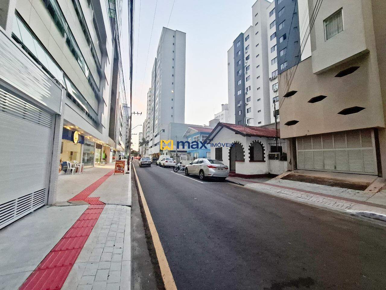 Apartamento para aluguel no Centro: Acesso Garagem