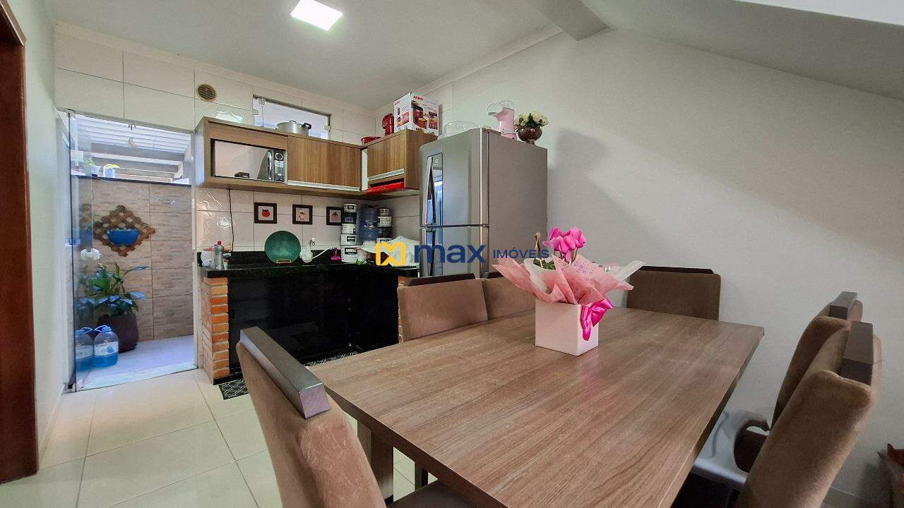 Apartamento à venda no Espinheiros: Living integrado