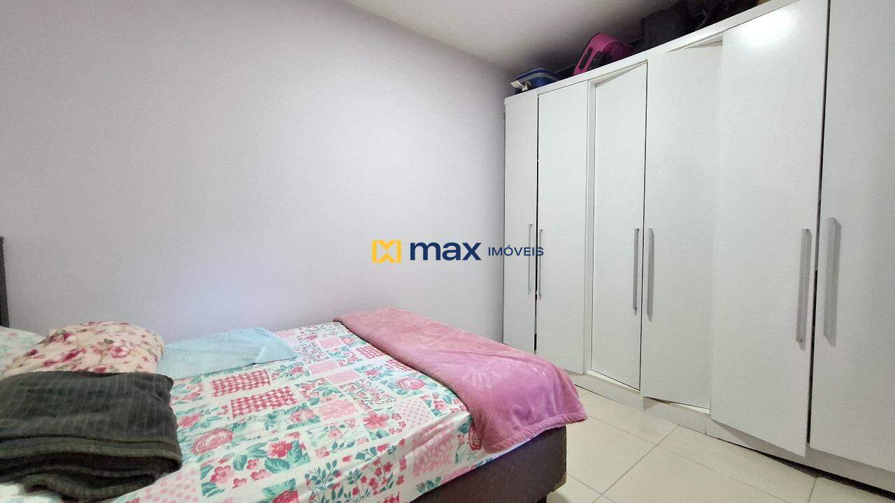 Apartamento à venda no Espinheiros: Dormitório