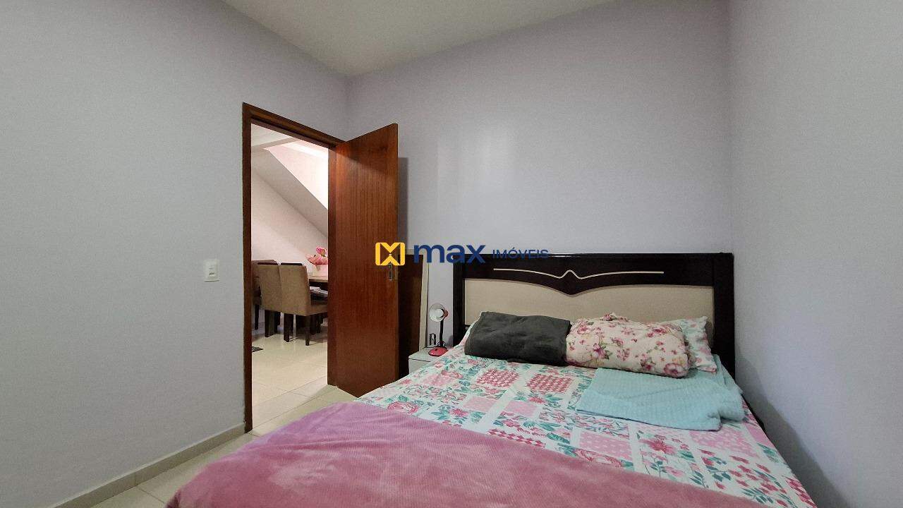 Apartamento à venda no Espinheiros: Dormitório