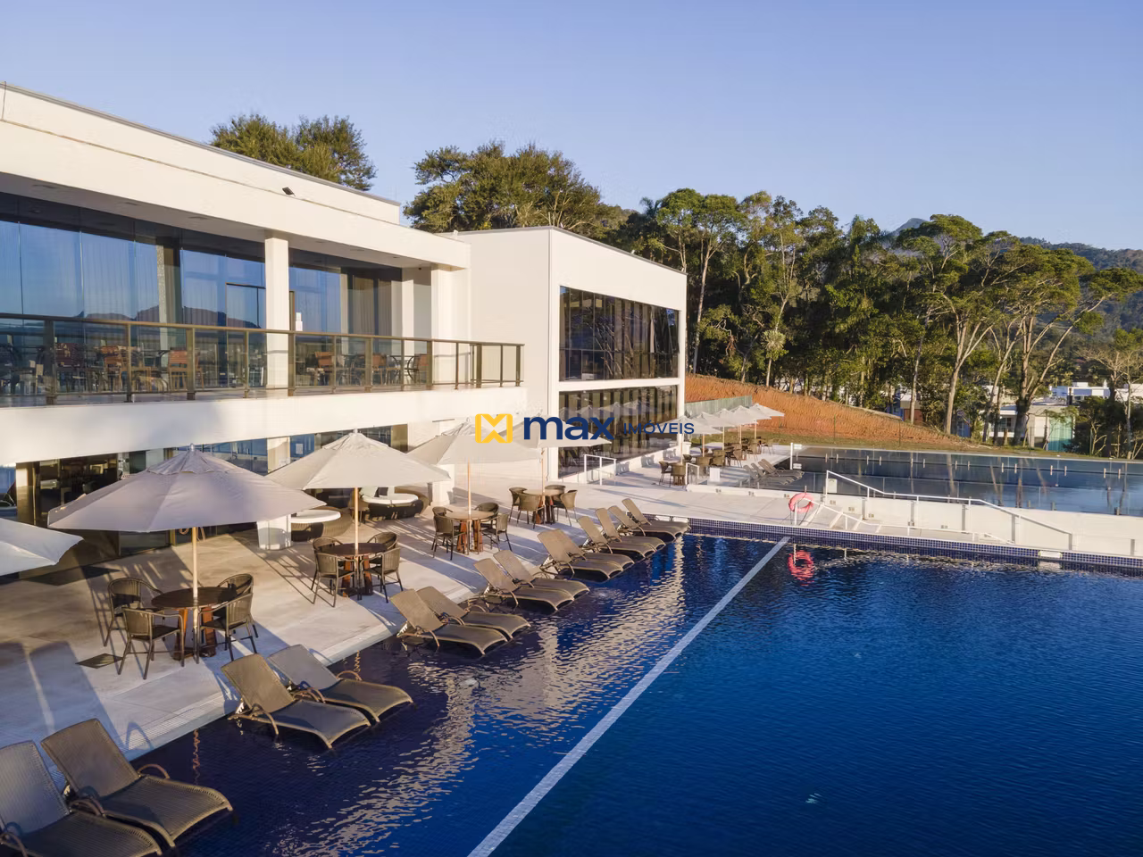 Terreno em condomínio à venda no Santa Regina: Piscina