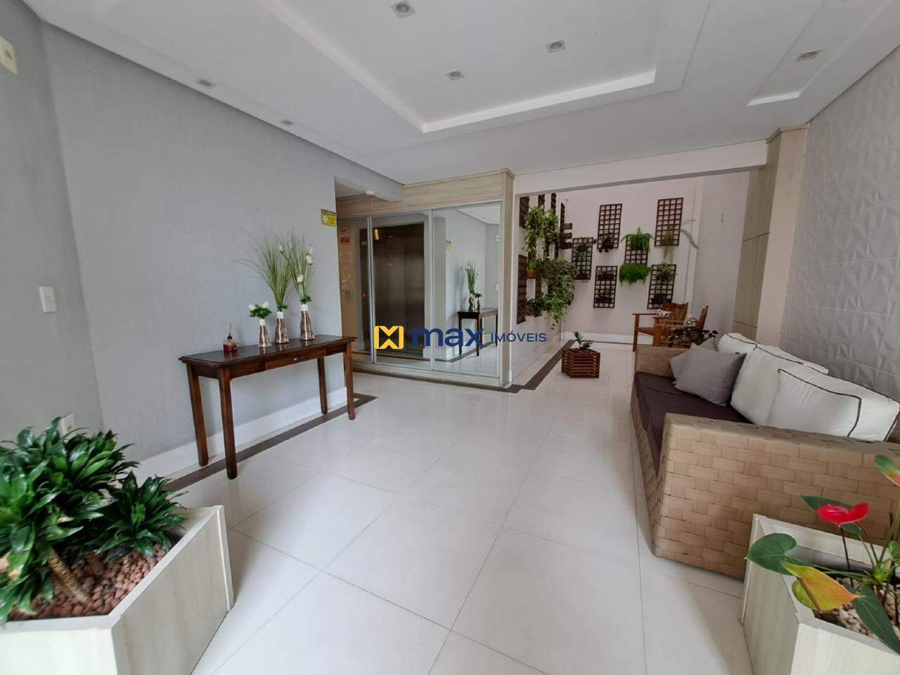 Apartamento para aluguel no Gravatá: Hall de entrada