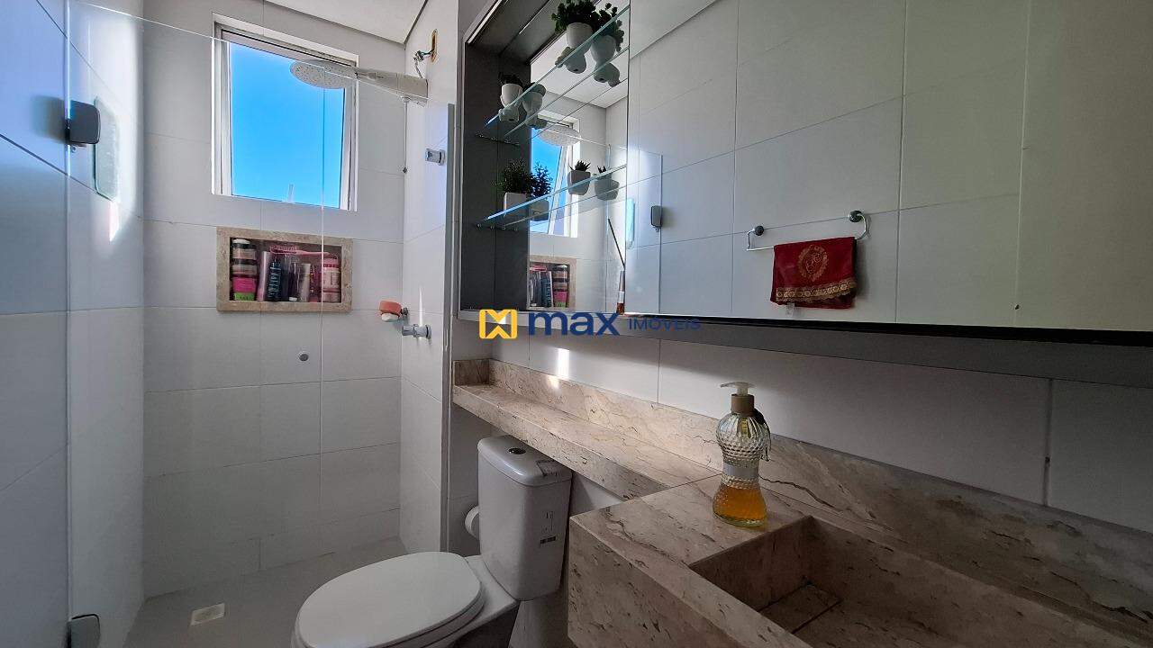 Apartamento para aluguel no São João: Banheiro suíte