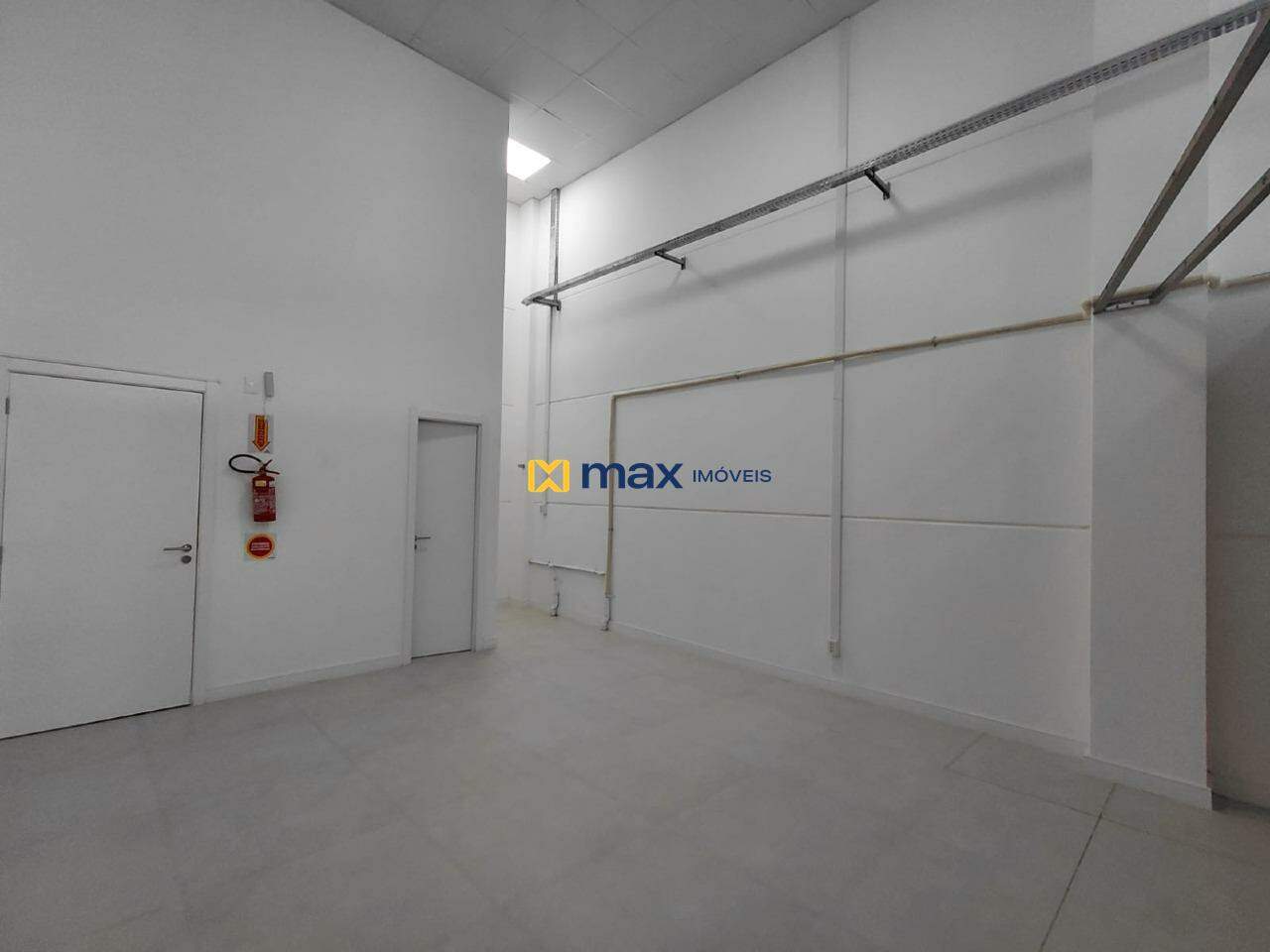 Sala para aluguel no Centro:
