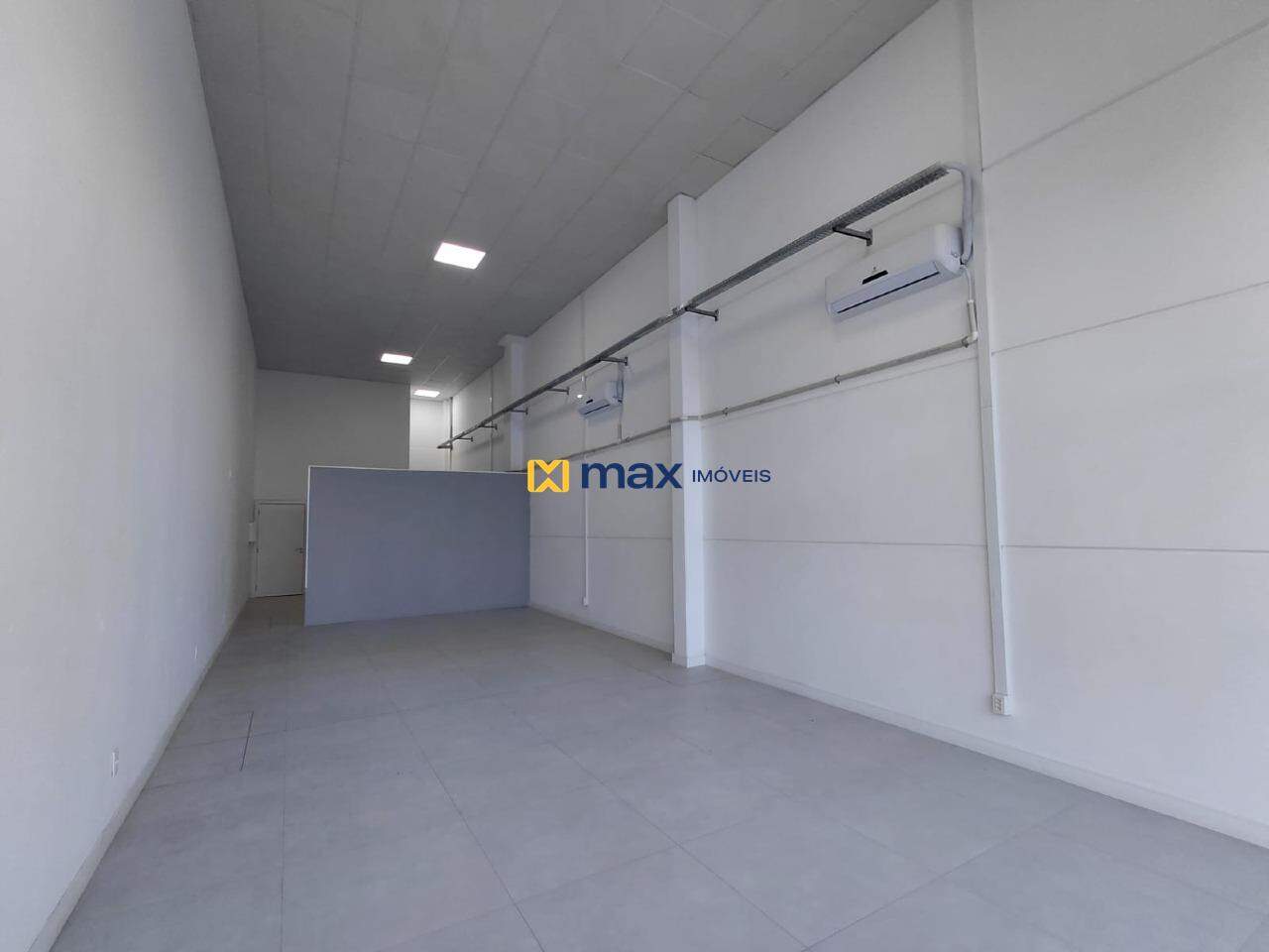 Sala para aluguel no Centro: 