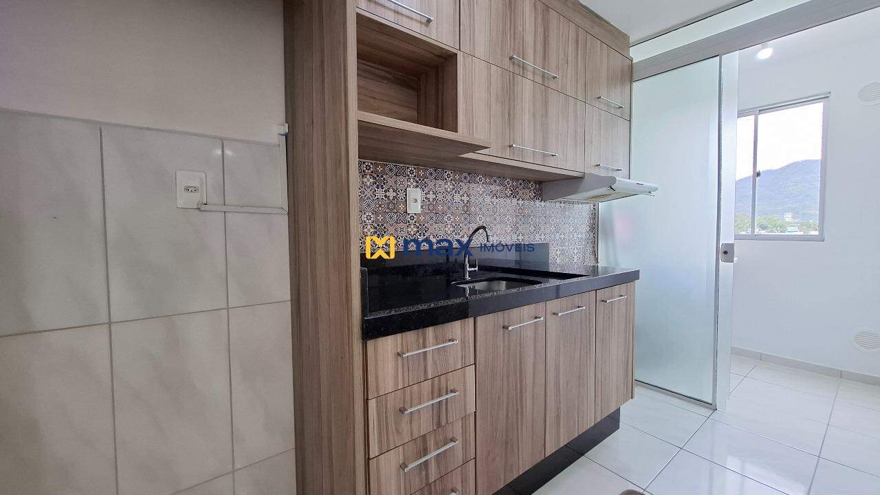 Apartamento à venda no Espinheiros: Cozinha