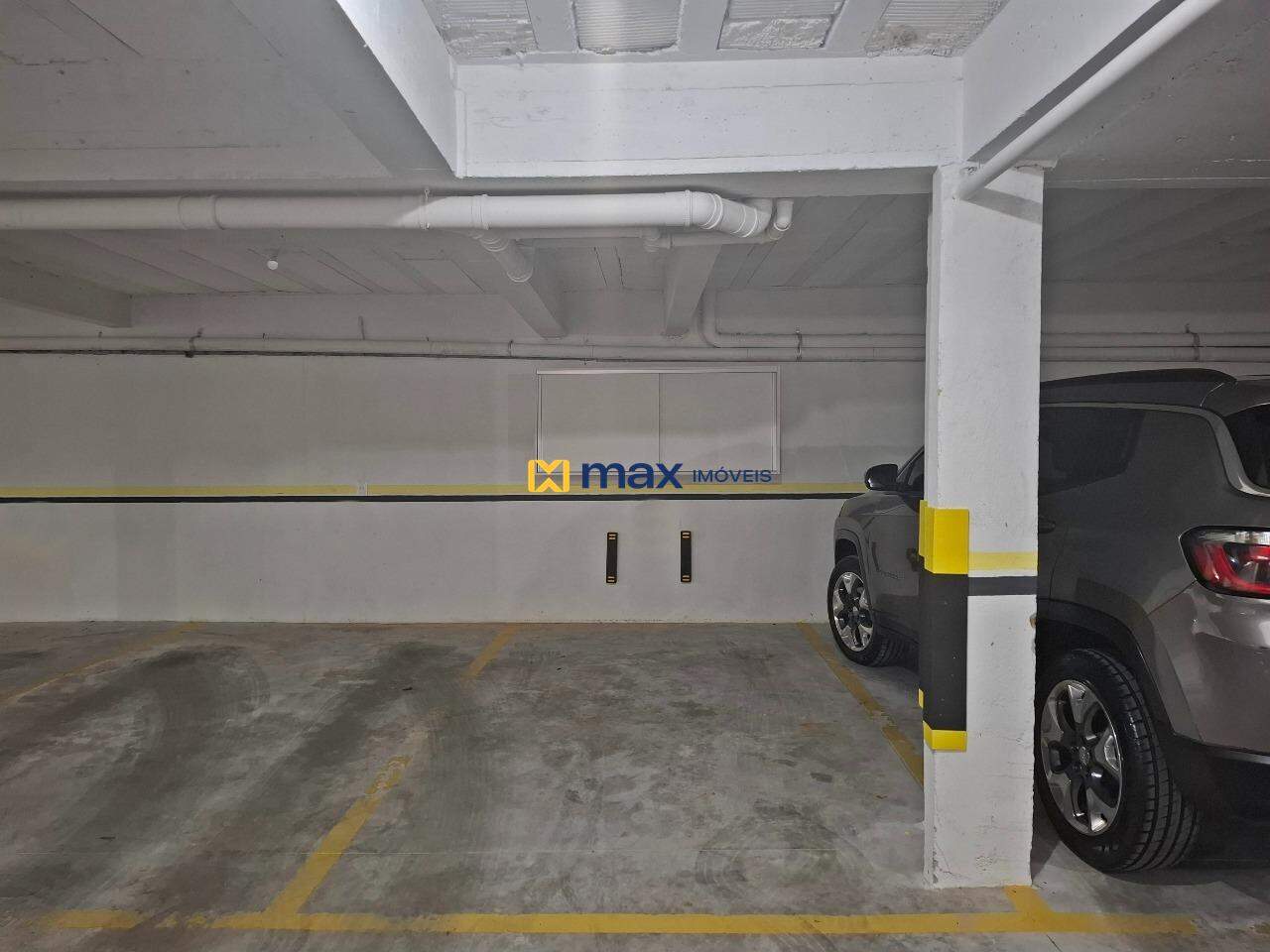 Apartamento à venda no São Judas Tadeu: garagem