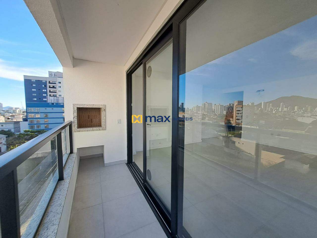 Apartamento para aluguel no Centro: Sacada