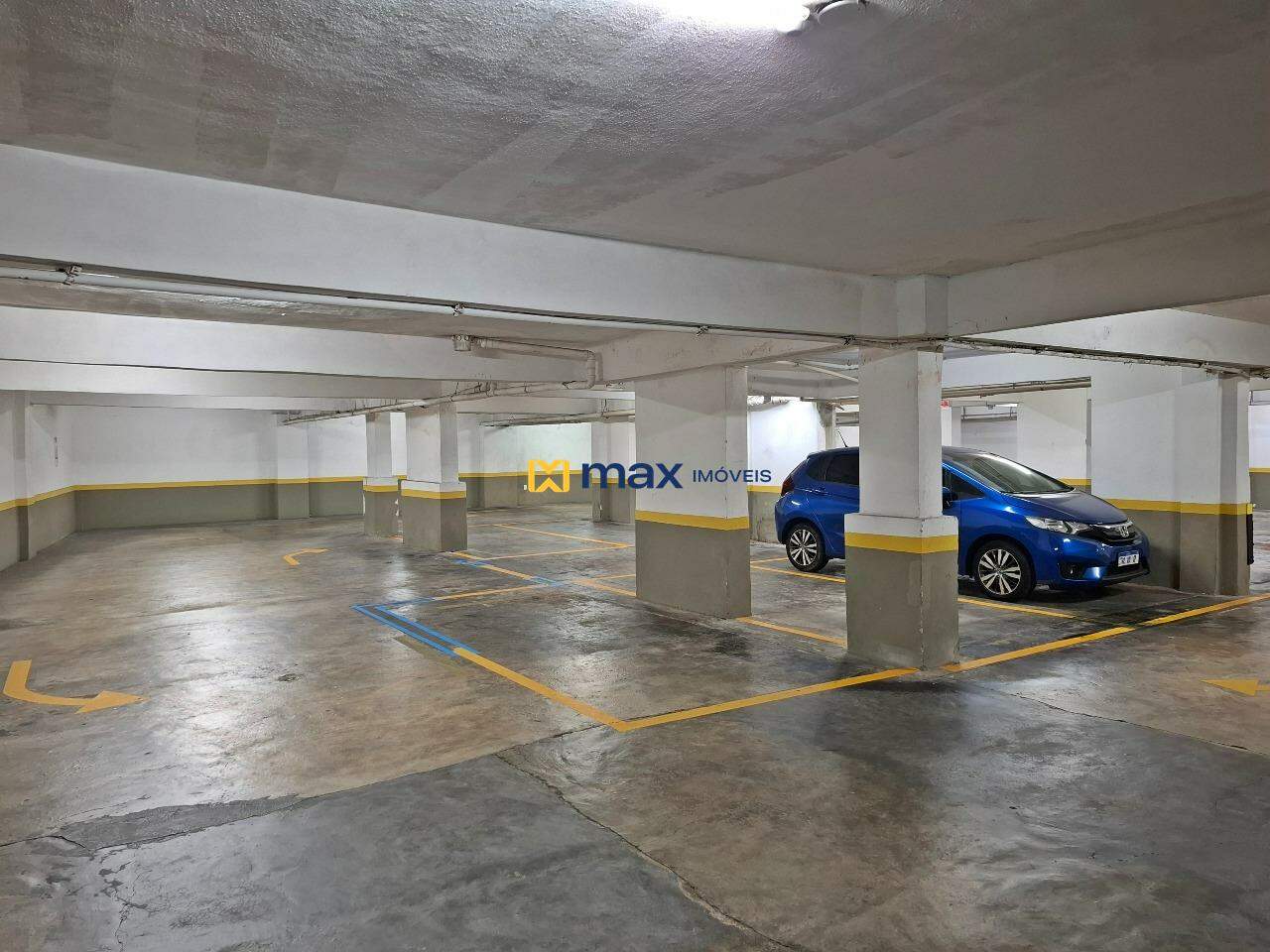Apartamento à venda no Centro: garagem