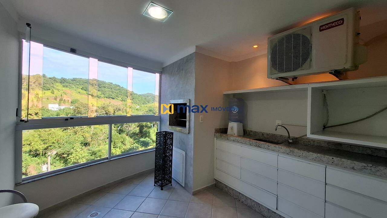 Apartamento para aluguel no Praia Brava de Itajaí: Sacada