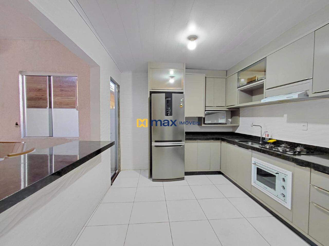 Casa para aluguel no Meia Praia: