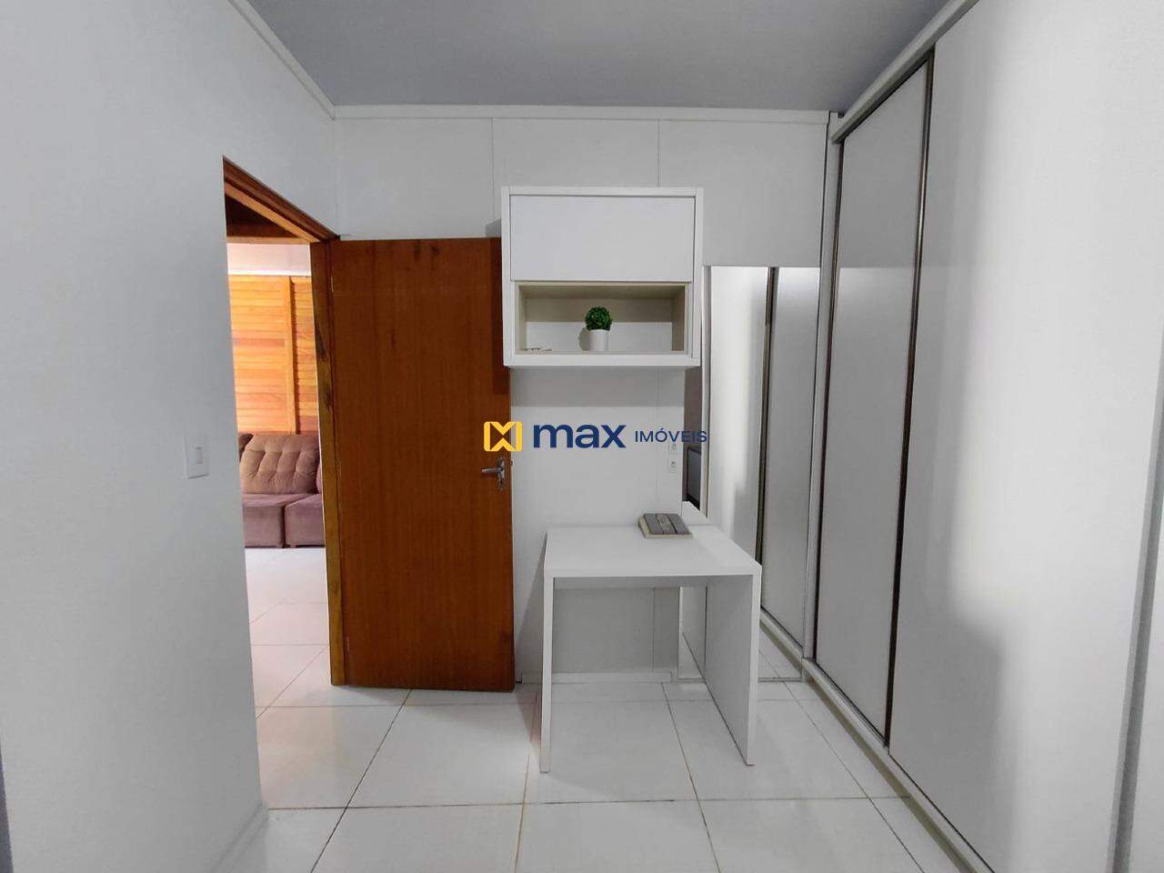Casa para aluguel no Meia Praia: