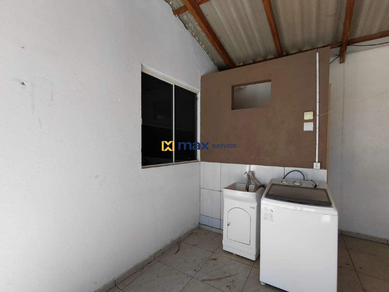 Casa para aluguel no Meia Praia: