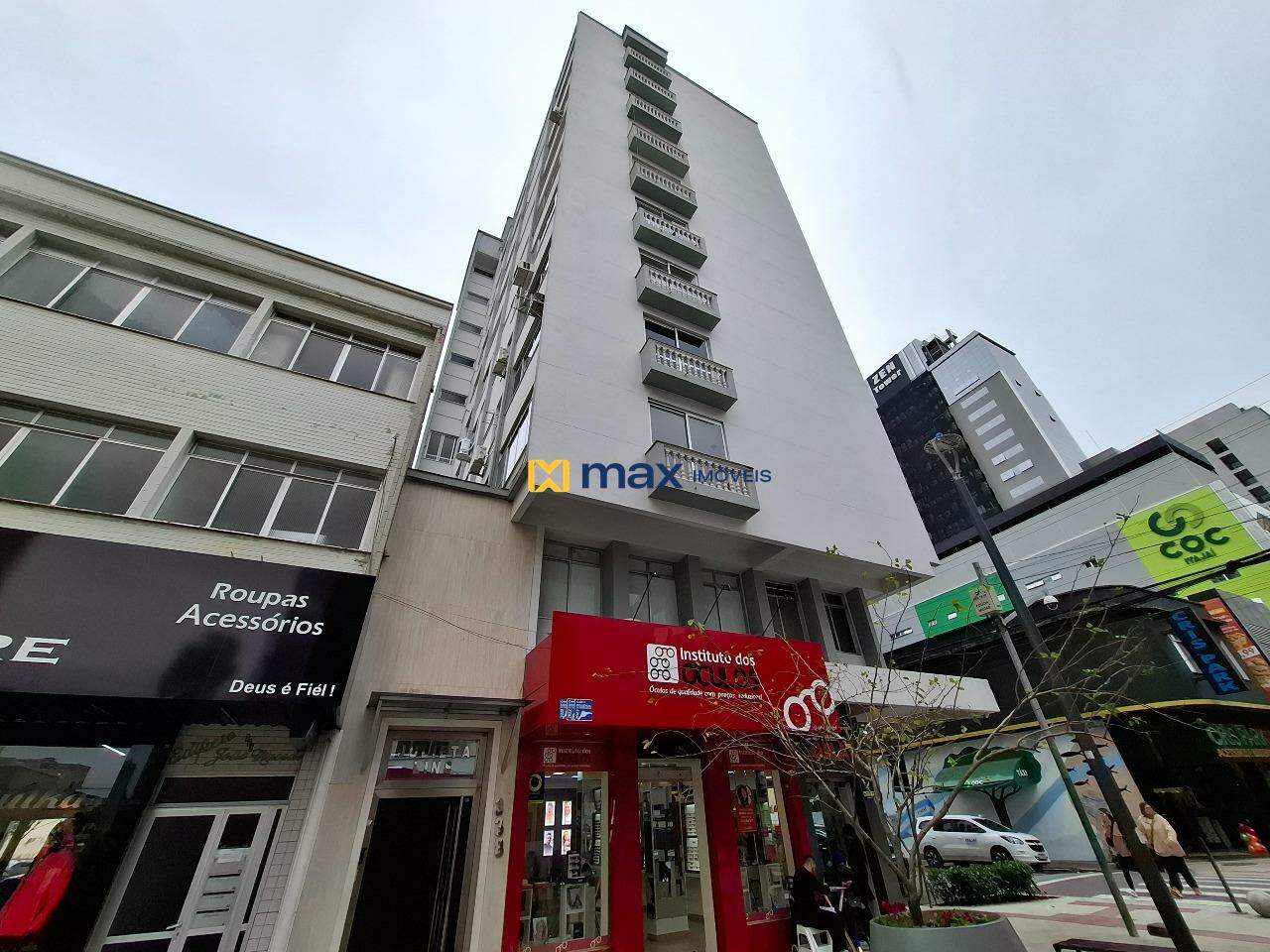 Sala à venda no Centro: Fachada