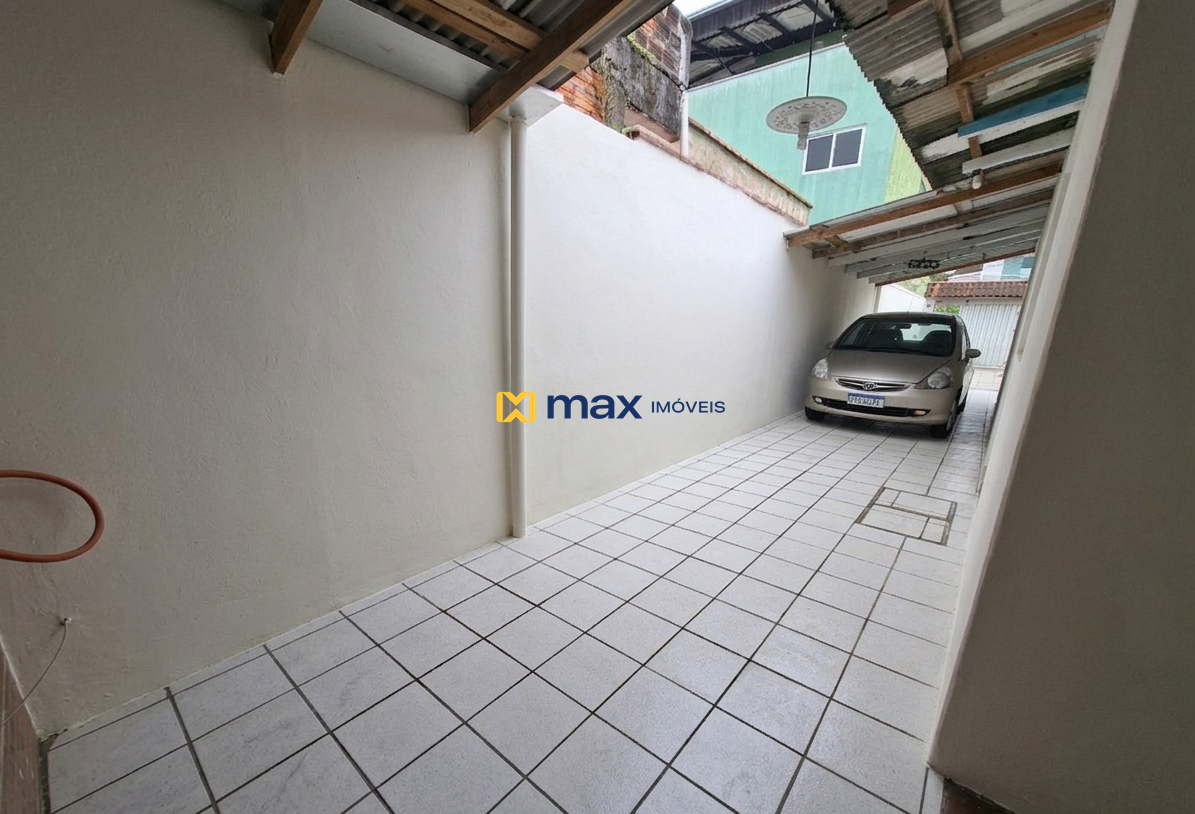 Terreno à venda no Jardim Iate Clube: garagem
