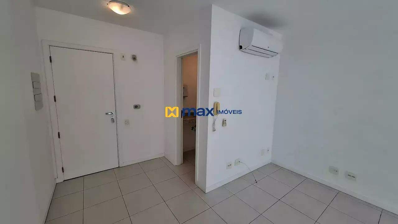Sala à venda no Centro: Sala