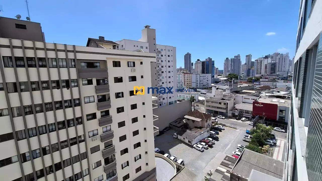 Sala à venda no Centro: Vista