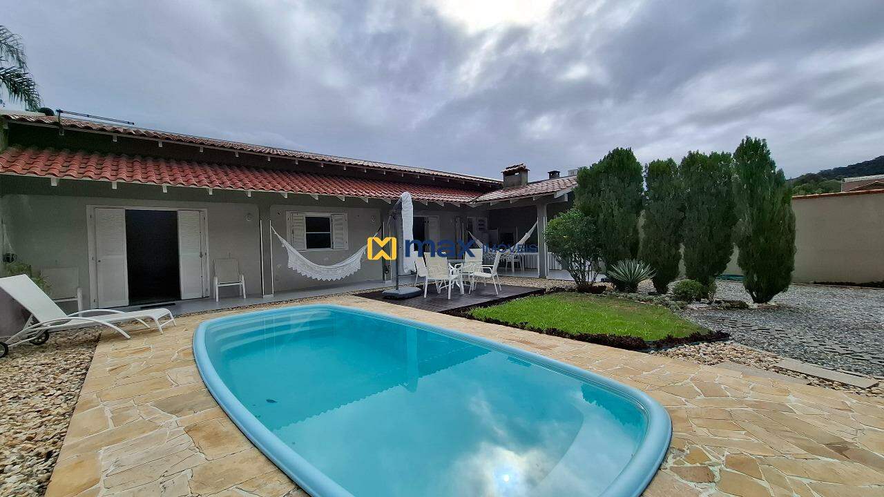 Casa à venda no Ressacada: Piscina