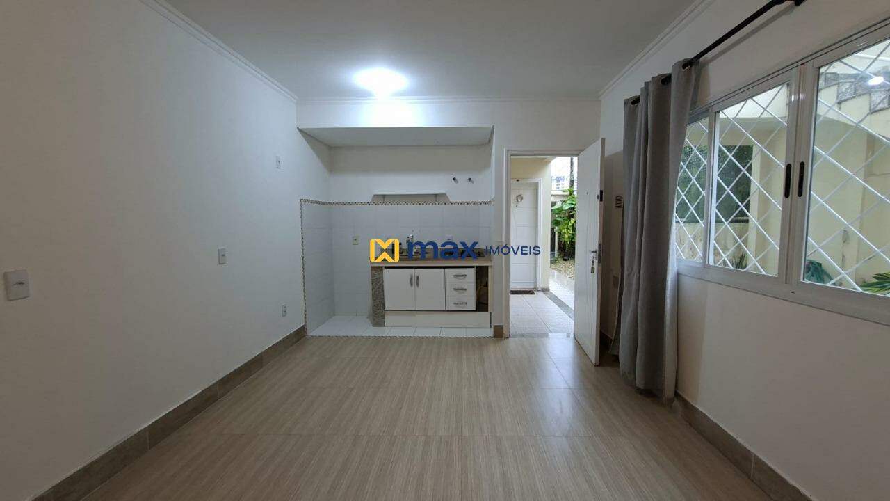 Apartamento para aluguel no Fazenda: Sala de estar/jantar e cozinha