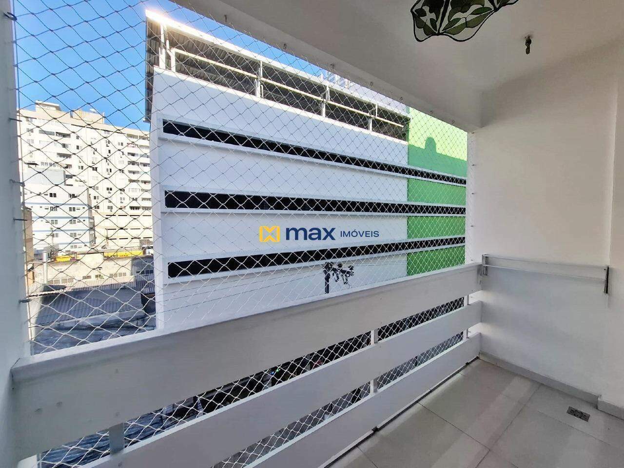 Apartamento à venda no Centro: Sacada